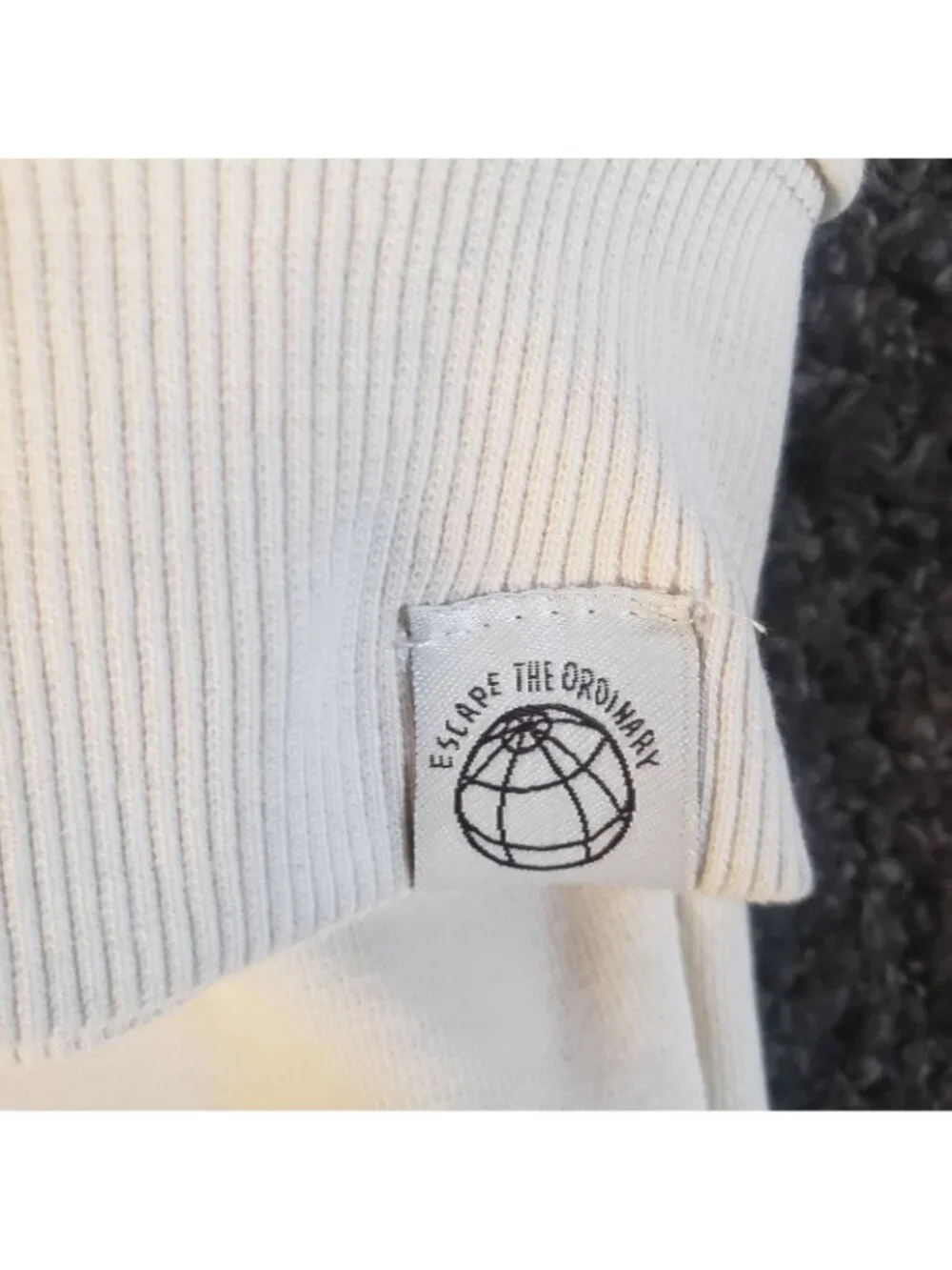 Free Planet Relaxed Fit White Crewneck Size L 'Golfs Greatest Drink For Eagle'